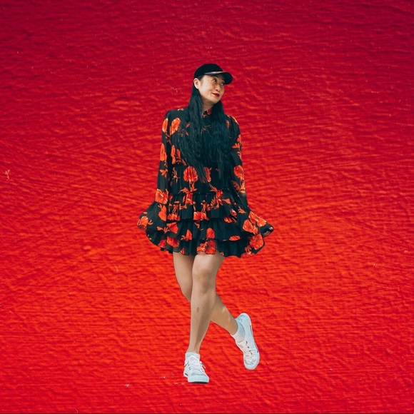 ** POSHMARK AMBASSADOR SINCE 2012 ** - Picture 8 of 10